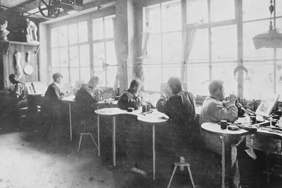 1899_4